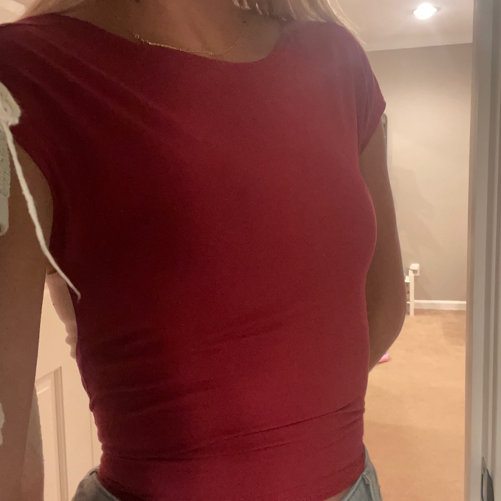 Backless red top